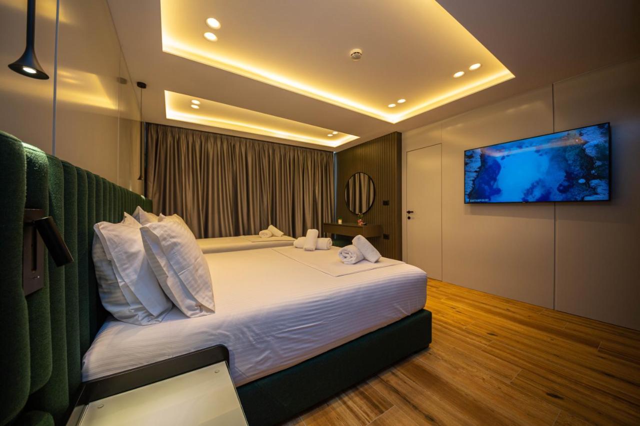 Hotel Lili-1 Sarandë Eksteriør bilde