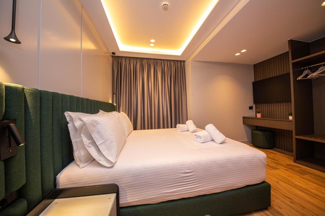 Hotel Lili-1 Sarandë Eksteriør bilde