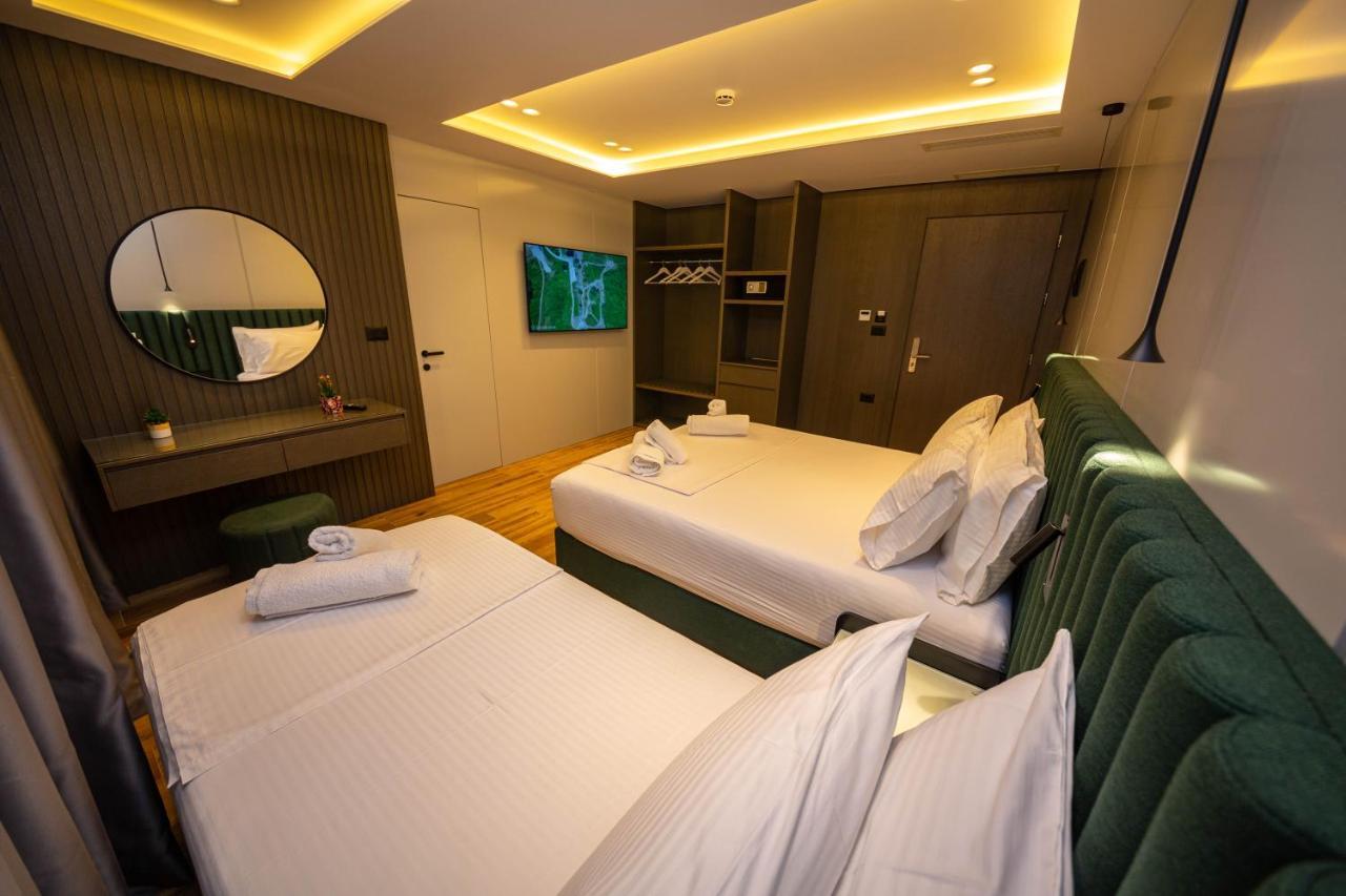 Hotel Lili-1 Sarandë Eksteriør bilde