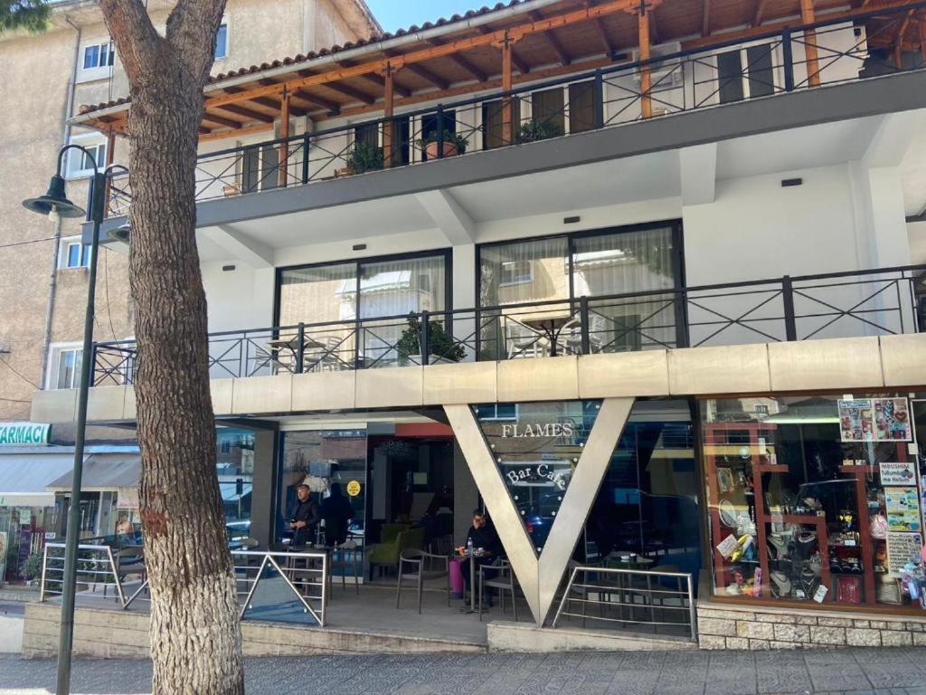 Hotel Lili-1 Sarandë Eksteriør bilde